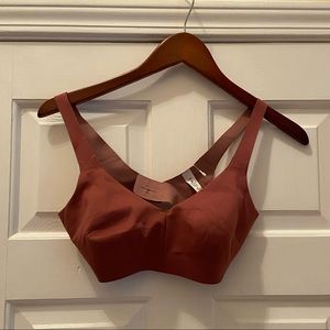 NWT Lululemon Sports Bra